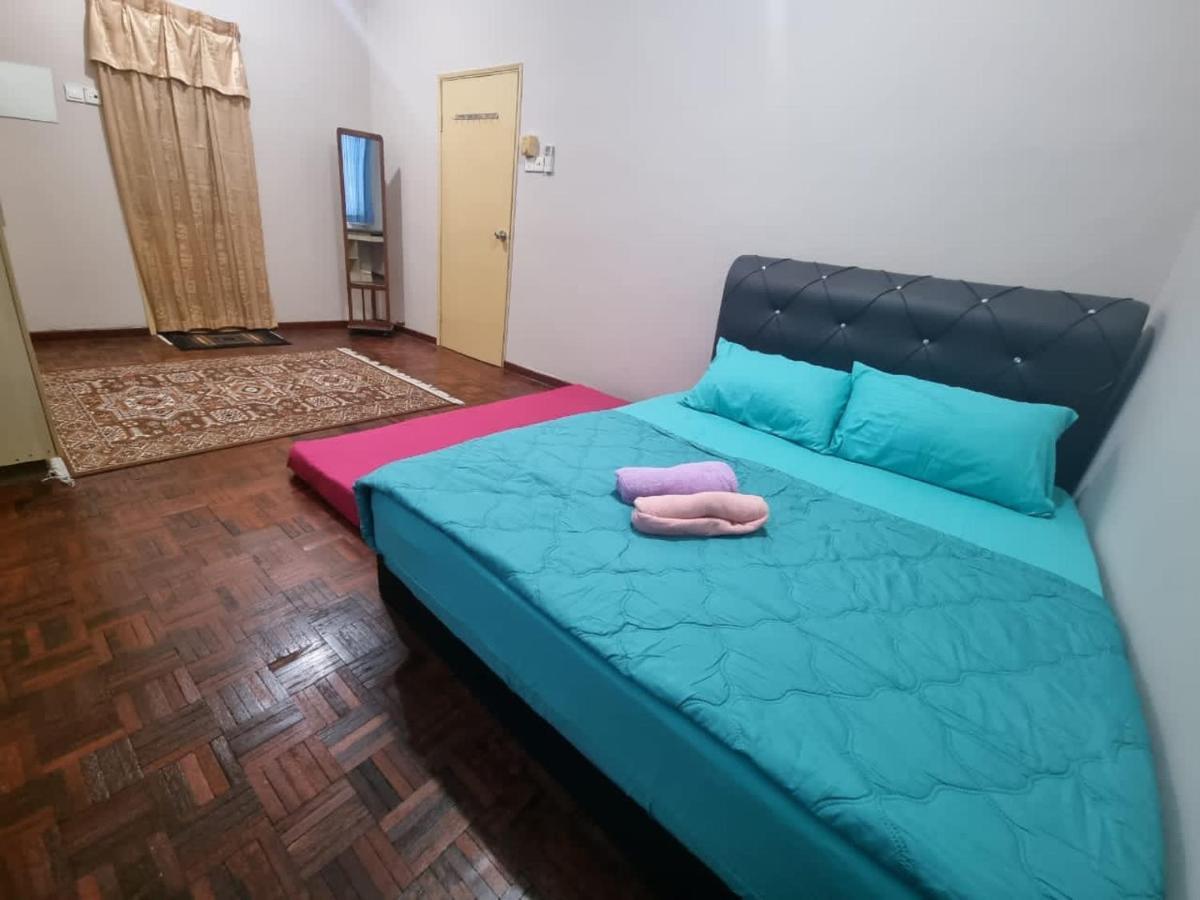 D'Lestari Homestay Seri Kembangan Bagian luar foto