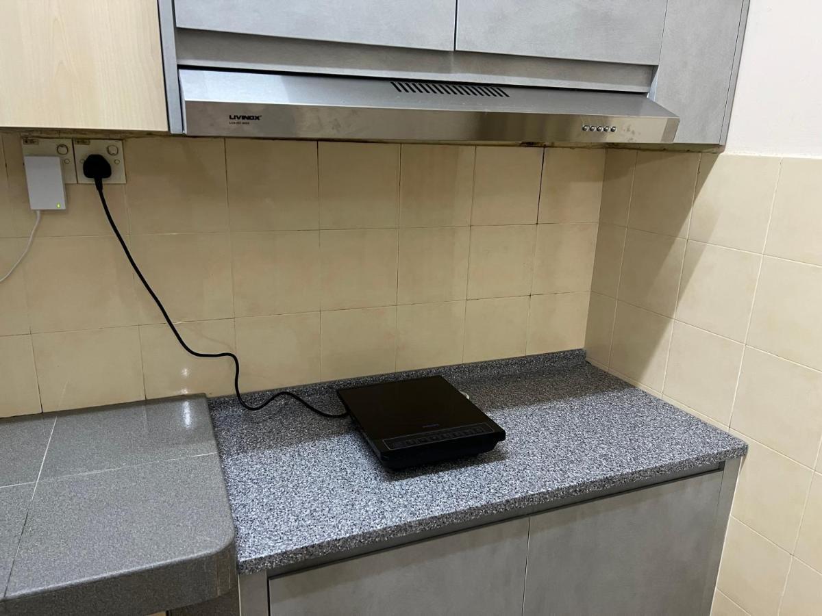 D'Lestari Homestay Seri Kembangan Bagian luar foto